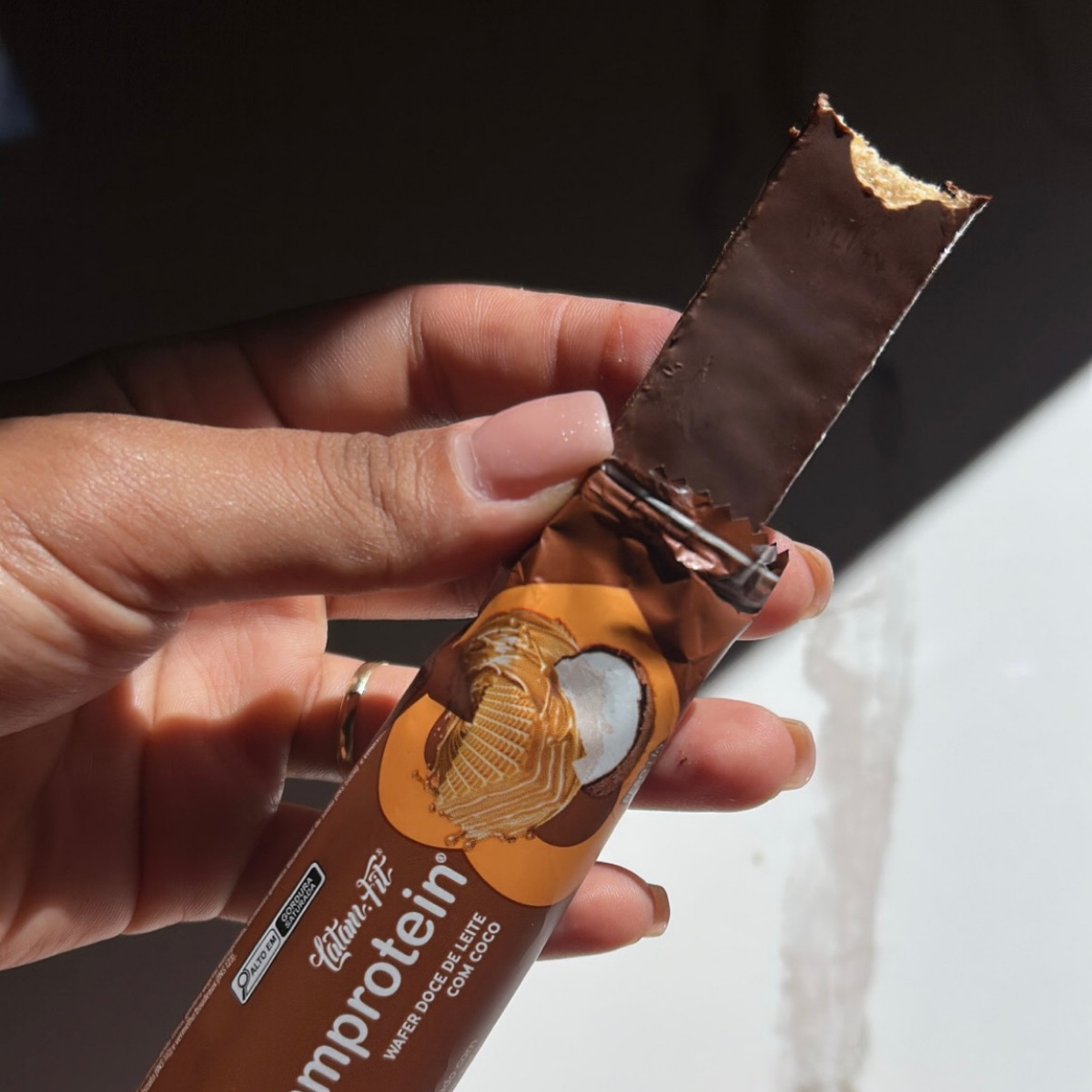 Wafer Doce de Leite com coco e Proteína Coberto de Chocolate 50g